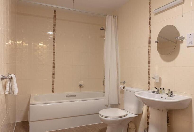 חדר משפחתי, The New Inn By Roomsbooked