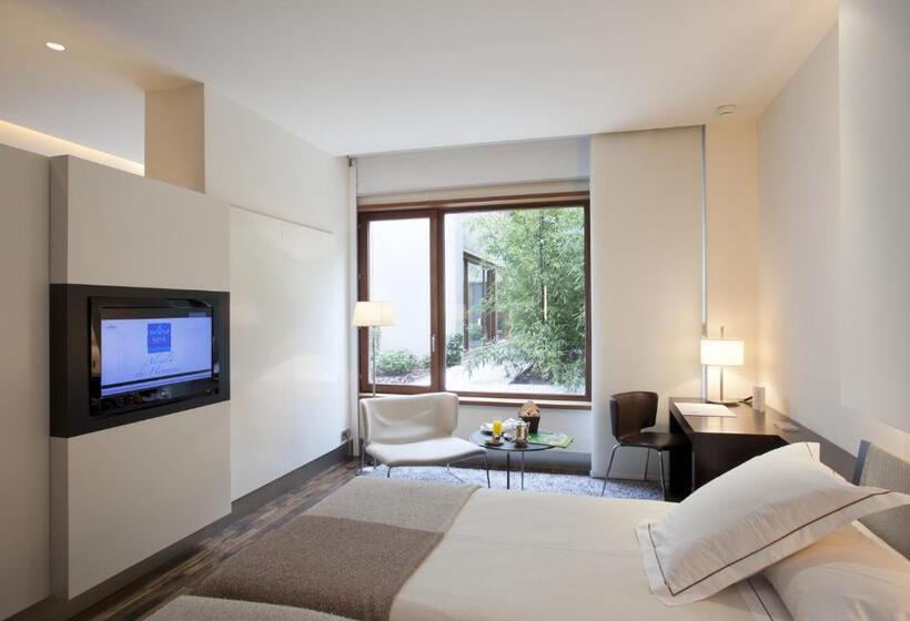 Habitación Estándar Adaptada para Discapacitados, Parador De Alcala de Henares