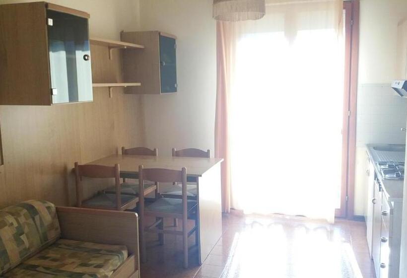 プールの見える１ベッドルームアパートメント, Residence Valbella   Geturhotels