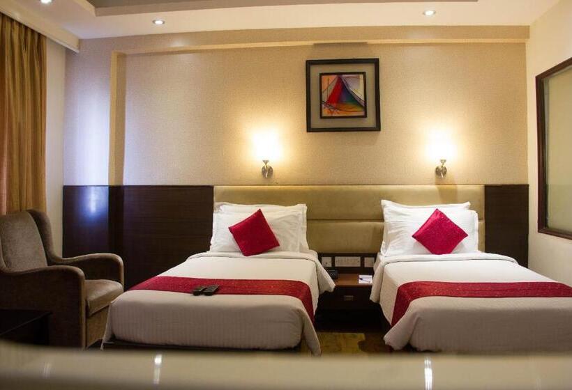 패밀리 룸, Royal Regency