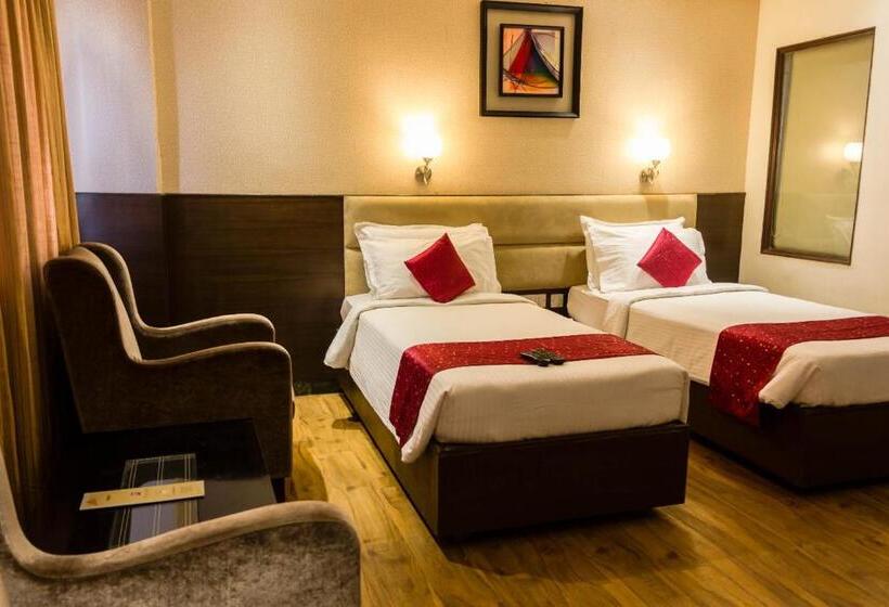 패밀리 룸, Royal Regency