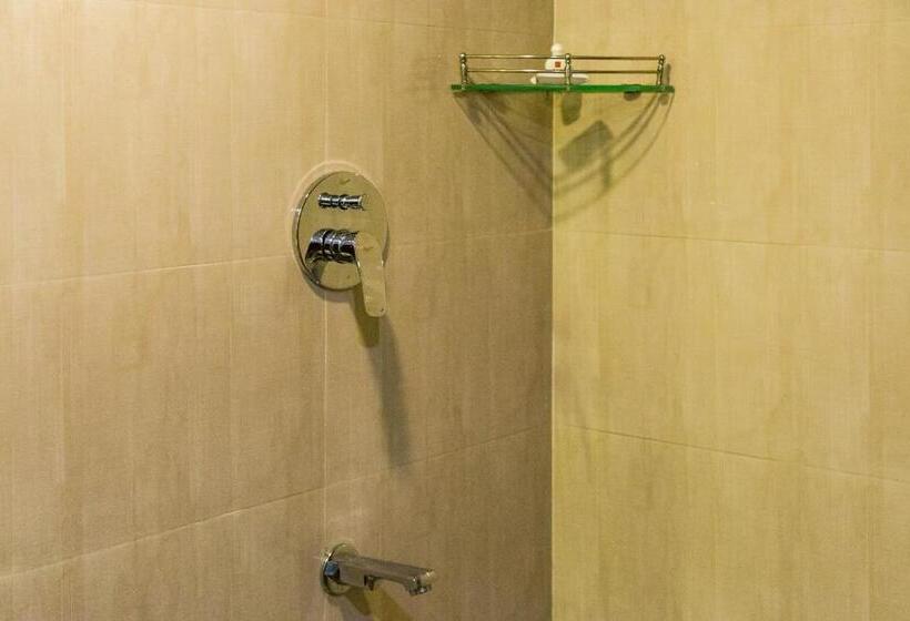 스탠다드 룸 킹사이즈 침대, Royal Regency