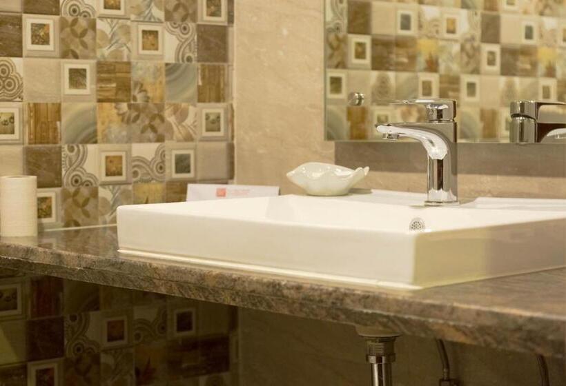 이그제큐티브 스위트, Royal Regency