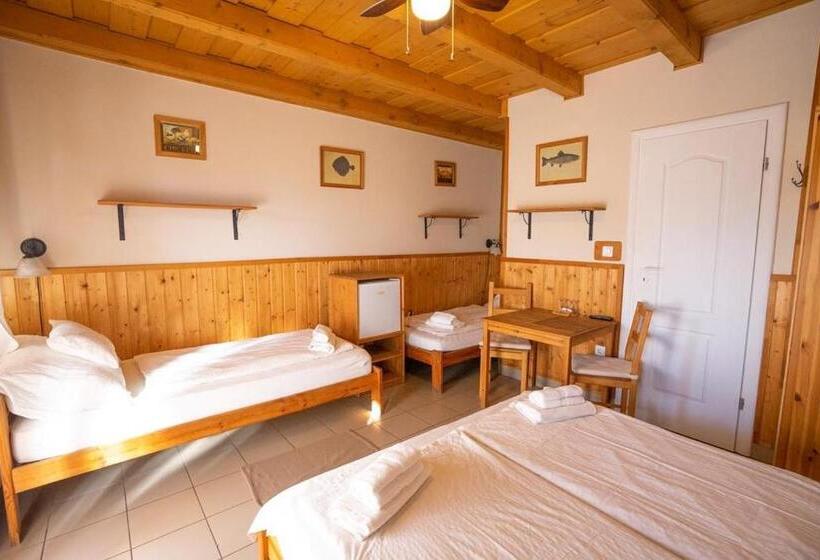 Четырехместный Номер Стандарт, Vadvirág Vendéglő és Panzió