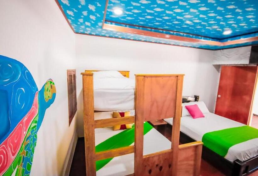 غرفة عائلية, Isla Los Erizos Ecohouse