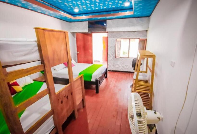 غرفة عائلية, Isla Los Erizos Ecohouse