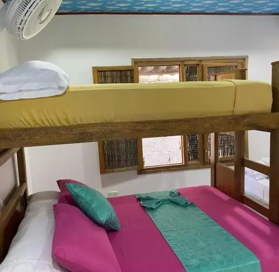 エコノミー4人部屋, Isla Los Erizos Ecohouse