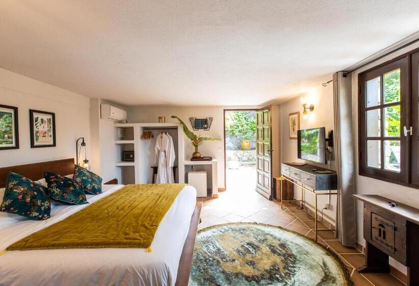 اتاق لوکس با تخت بزرگ, The Paradise Peak Adults Only