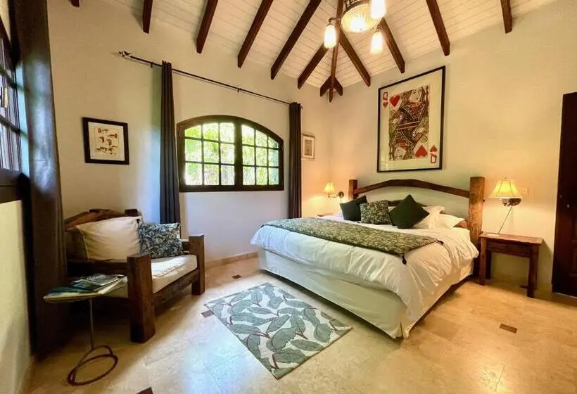 اتاق استاندارد با تخت بزرگ, The Paradise Peak Adults Only