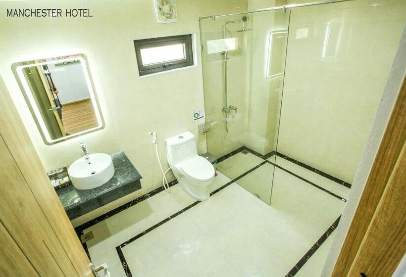 اتاق لوکس چهار تخته, Manchester Hotel Ha Long