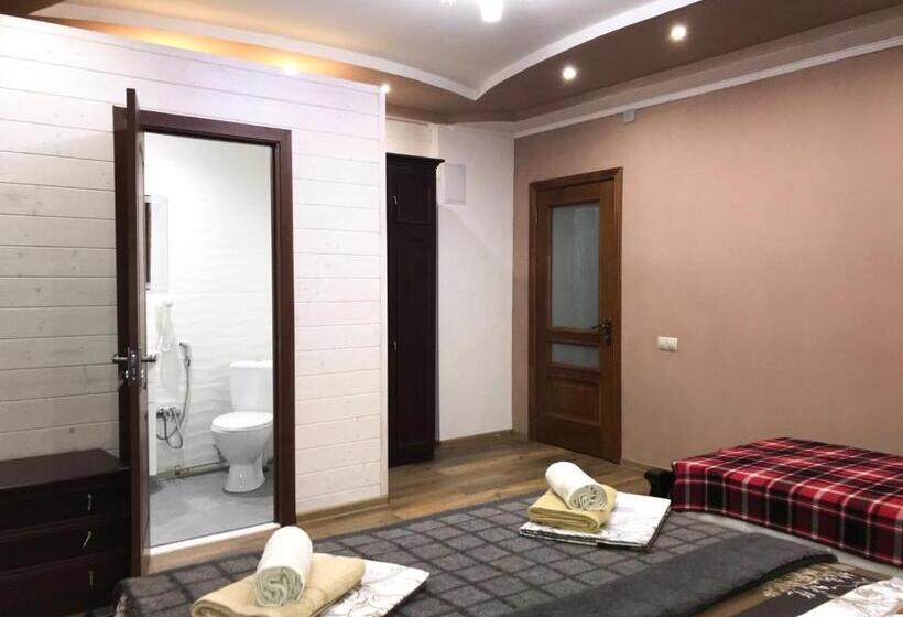 Standard 3 Pers. Værelse, чотири сезони