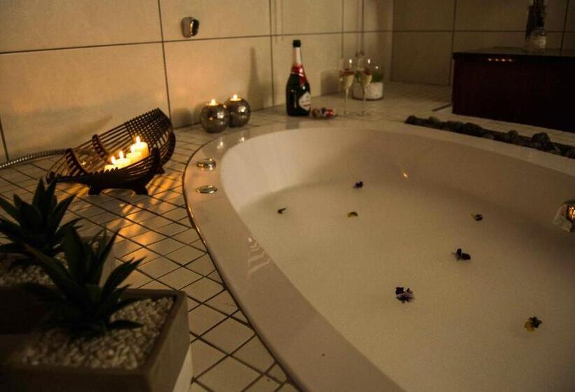 سوئیت با تخت بزرگ, Aps Guesthouse