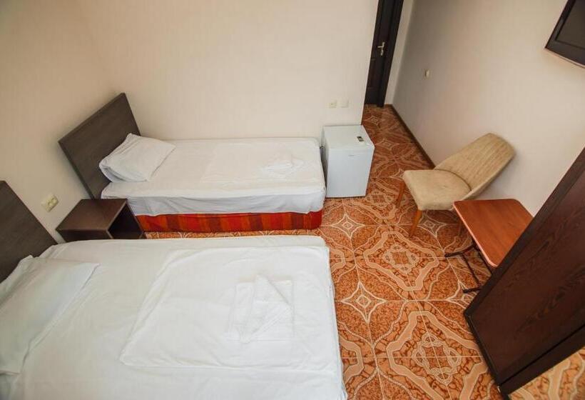 اتاق استاندارد, Guest House Nia