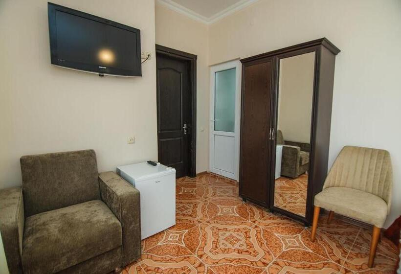 اتاق استاندارد با تخت دوبل, Guest House Nia