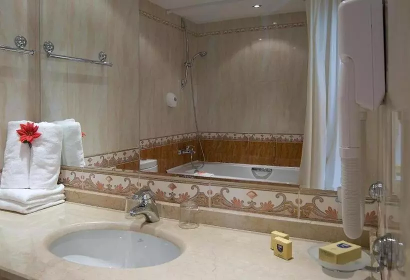 公園ビューのジュニアスイート, Duni Marina Beach Hotel   All Inclusive