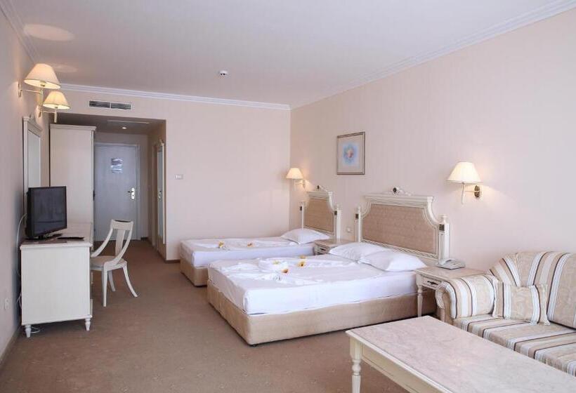 סוויטת ג'וניור נוף לים, Duni Marina Beach Hotel All Inclusive