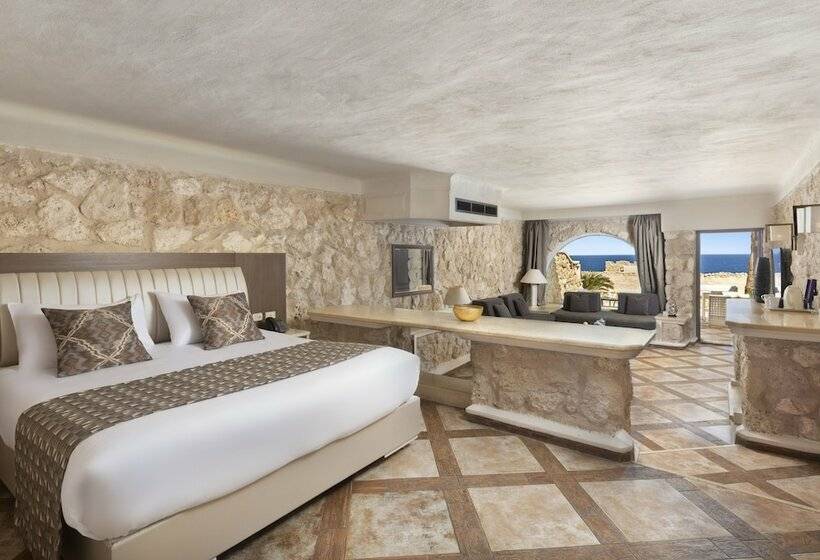 اتاق سه نفره دلوکس با چشم‌انداز دریا, Pickalbatros Citadel Resort Sahl Hasheesh