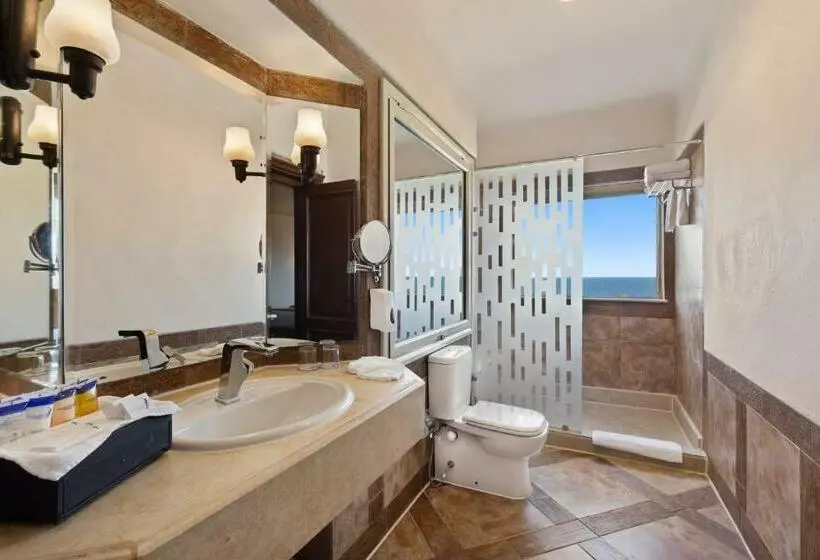 اتاق خانوادگی با چشمانداز دریا, Pickalbatros Citadel Resort Sahl Hasheesh