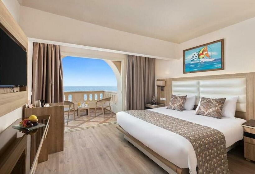 اتاق خانوادگی با چشم‌انداز دریا, Pickalbatros Citadel Resort Sahl Hasheesh
