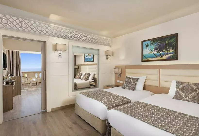 اتاق خانوادگی با چشمانداز دریا, Pickalbatros Citadel Resort Sahl Hasheesh