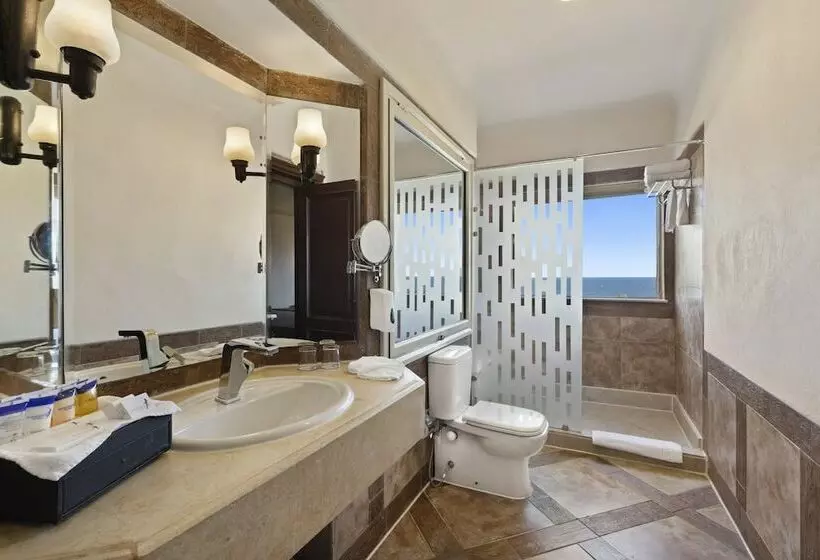 اتاق خانوادگی با چشمانداز دریا, Pickalbatros Citadel Resort Sahl Hasheesh