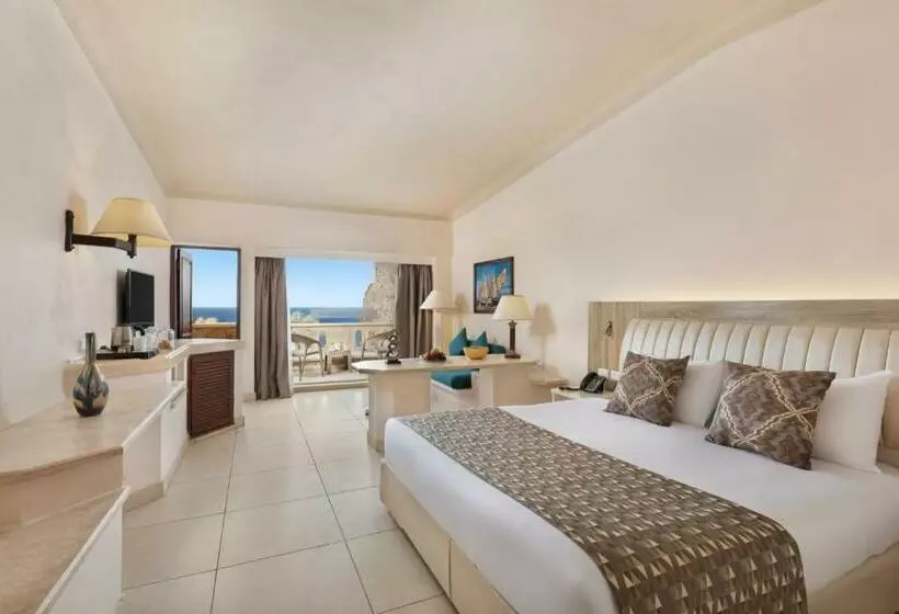 اتاق سوپریور با چشمانداز دریا, Pickalbatros Citadel Resort Sahl Hasheesh