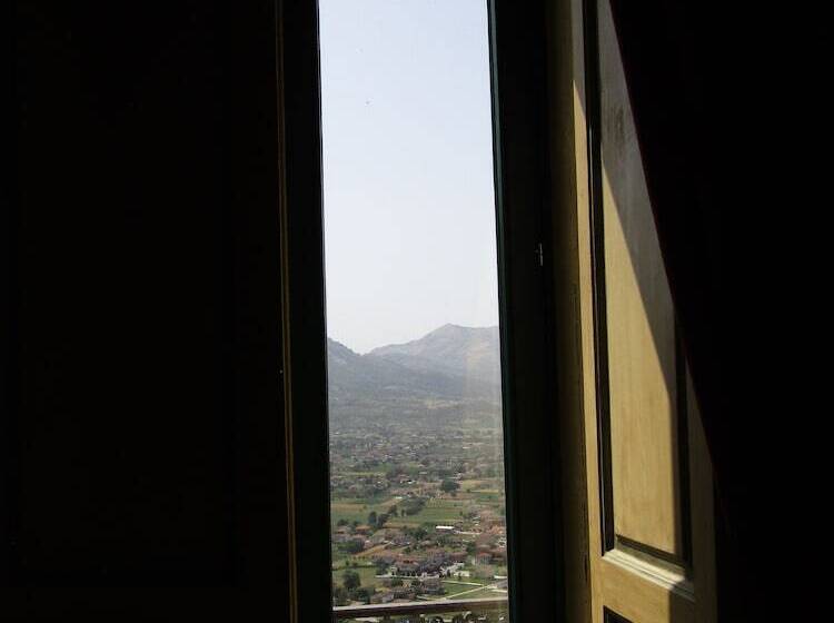 חדר סטנדרט, Antichi Feudi Dimora D'Epoca