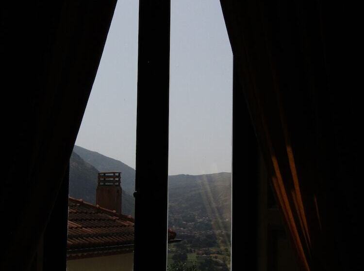 חדר סטנדרט לארבעה, Antichi Feudi Dimora D'Epoca