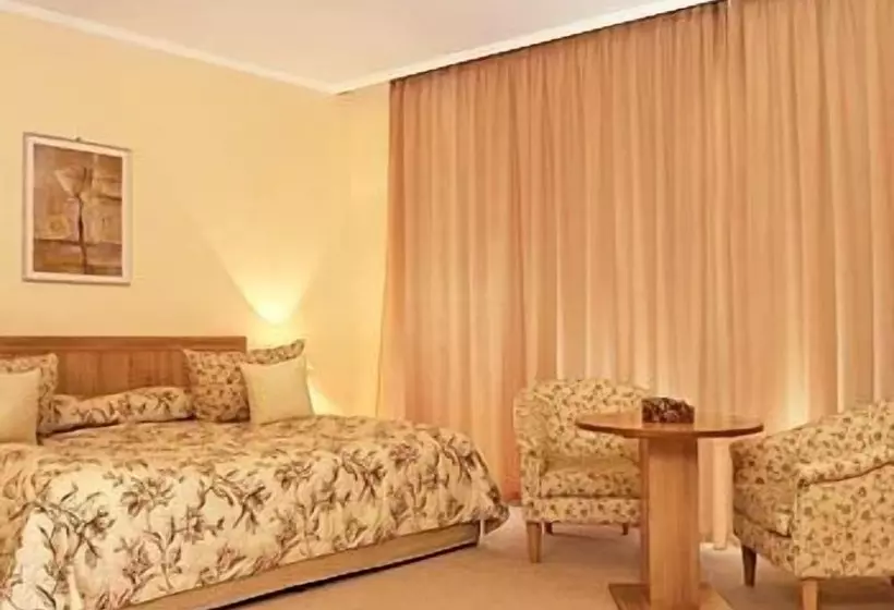 公園の見えるスタンダードルーム, Boutique Spa Hotel Orchidea