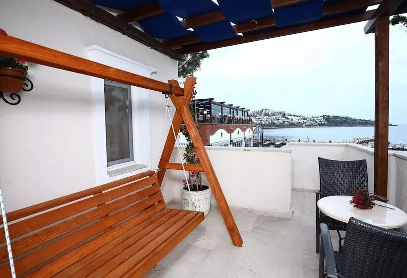 Perhehuone, Fleur Bay Resort