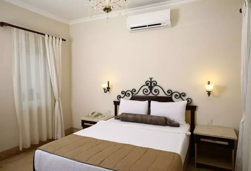 Perhehuone, Fleur Bay Resort