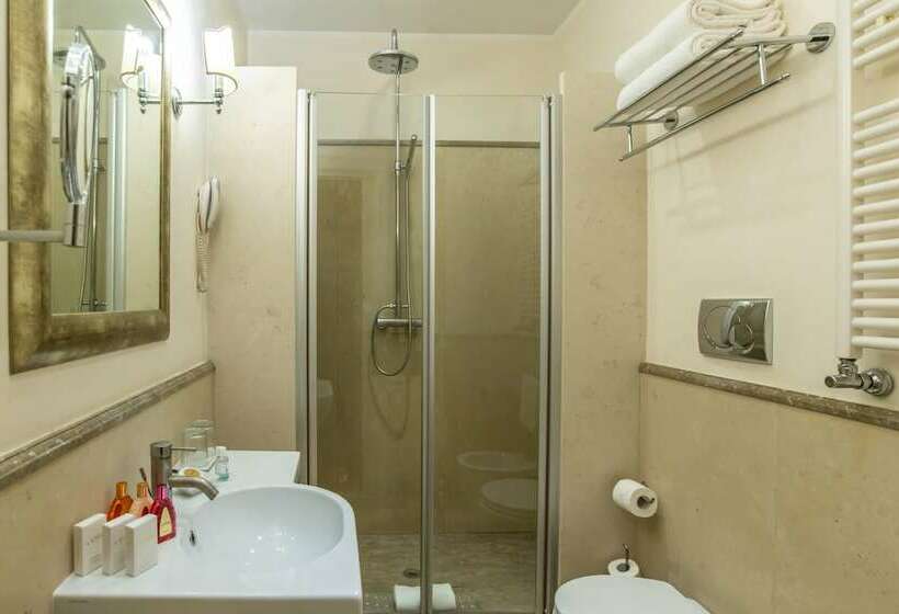 Executive Kamer, Donna Camilla Savelli   Vretreats