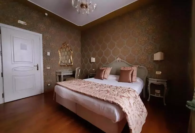اتاق سوپریور, Murano Palace