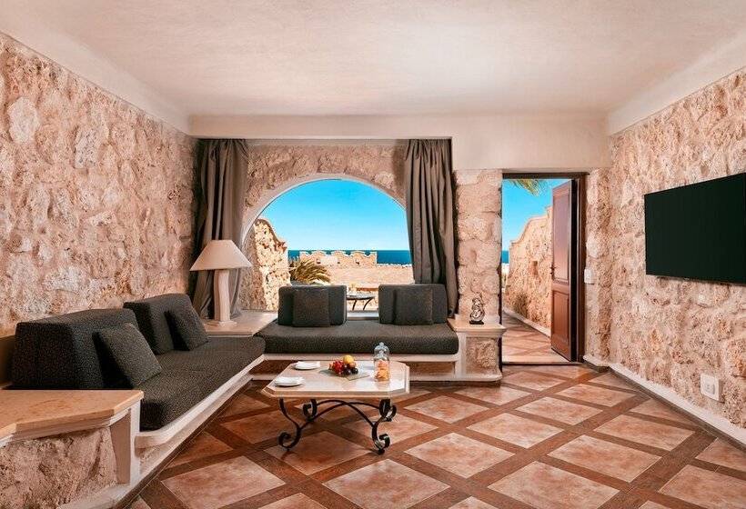 اتاق لوکس با چشم‌انداز دریا, Pickalbatros Citadel Resort Sahl Hasheesh