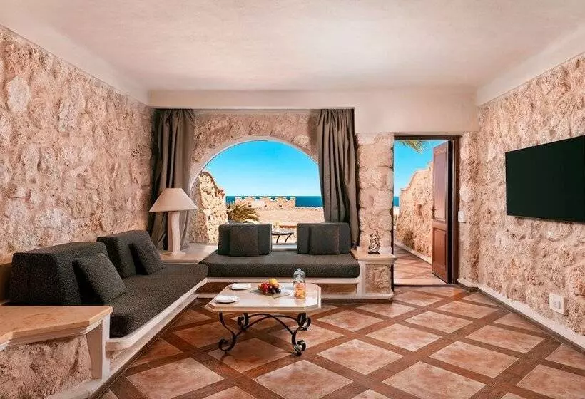 اتاق سه نفره دلوکس با چشمانداز دریا, Pickalbatros Citadel Resort Sahl Hasheesh