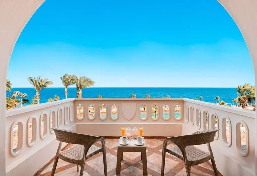 اتاق خانوادگی با چشمانداز دریا, Pickalbatros Citadel Resort Sahl Hasheesh