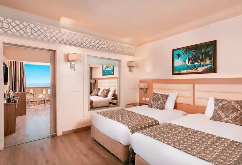 اتاق خانوادگی با چشمانداز دریا, Pickalbatros Citadel Resort Sahl Hasheesh