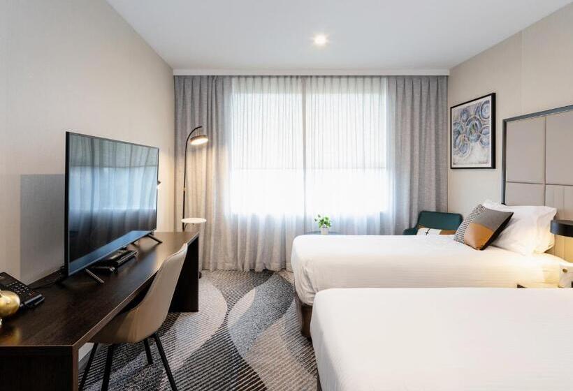 חדר סטנדרט מקשר, Royal Pacific