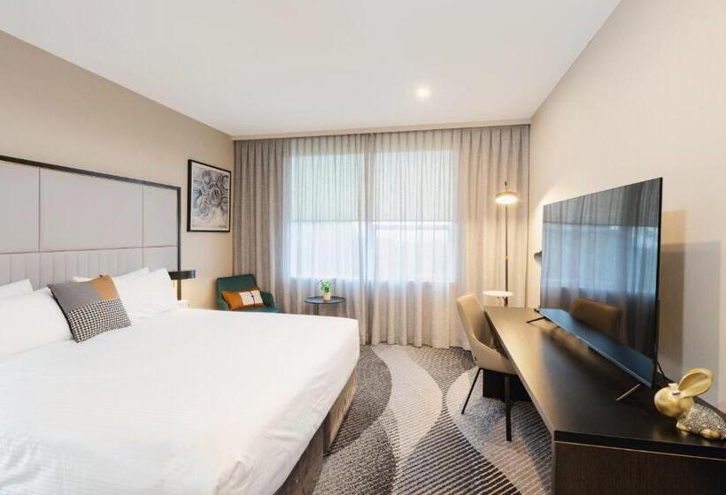 חדר סטנדרט מקשר, Royal Pacific