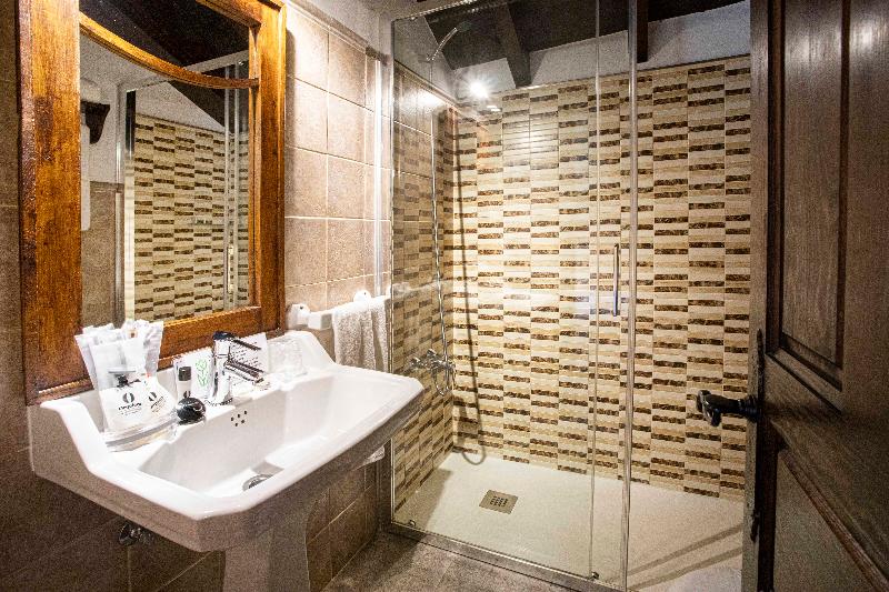 غرفة قياسية ثلاثية, La Casona De Tresgrandas