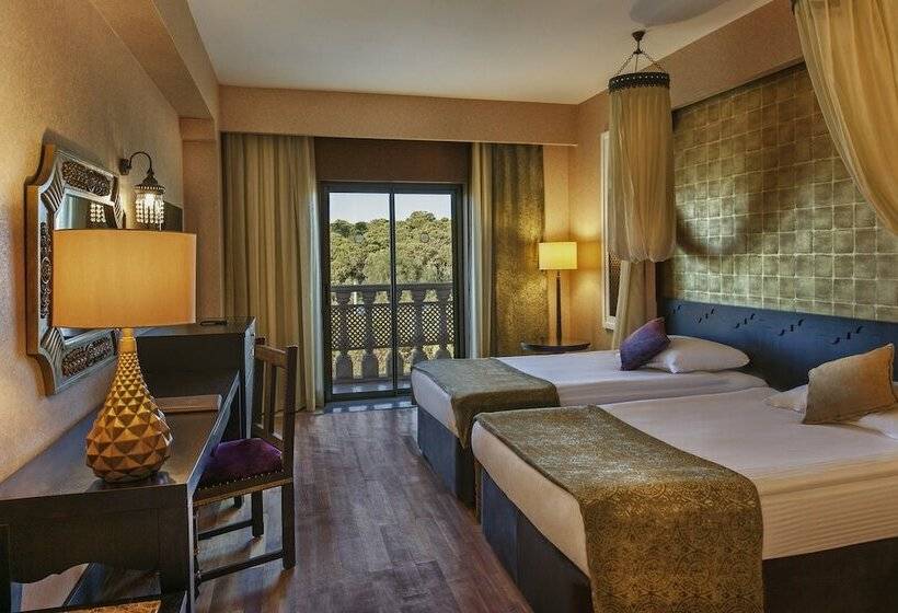 ‫فيلا غرفة نوم واحدة, Spice Hotel & Spa