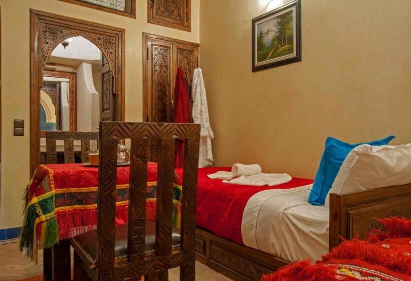 Standard Triple Room with Terrace, Riad Merzouga