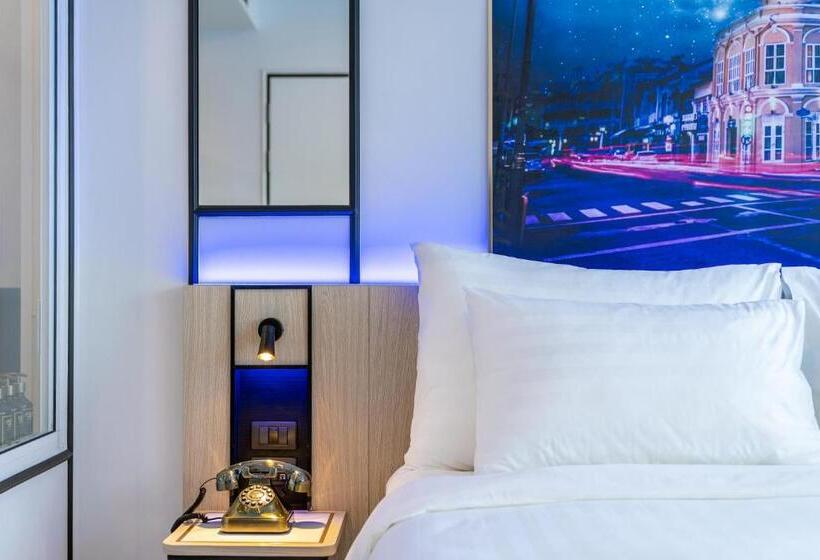 스탠다드 룸 킹사이즈 침대, Ratri Hotel Phuket Old Town