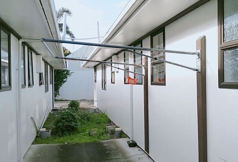 דירת חדר, Albatross Motel