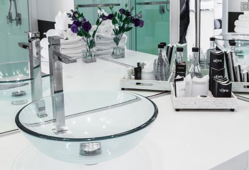 جناح ديلوكس, Byd Lofts   Boutique Hotel & Serviced Apartments   Patong Beach, Phuket