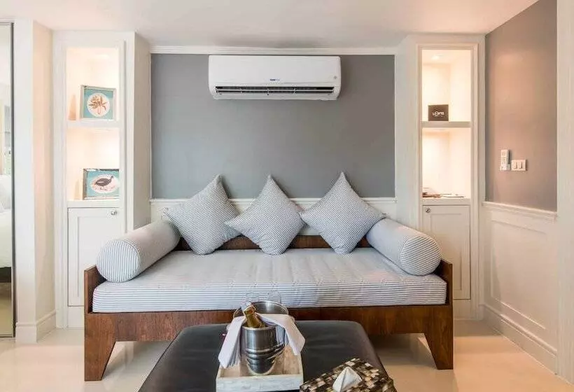 استودیوی لوکس, Byd Lofts   Boutique Hotel & Serviced Apartments   Patong Beach, Phuket
