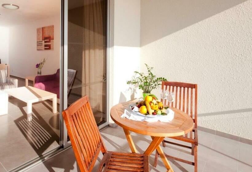 جناح سوبيريور, Capital Coast Resort And Spa