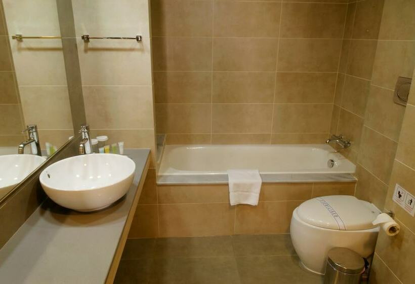 جناح سوبيريور, Capital Coast Resort And Spa