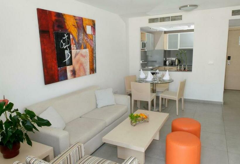 جناح سوبيريور مطل علي البحر, Capital Coast Resort And Spa