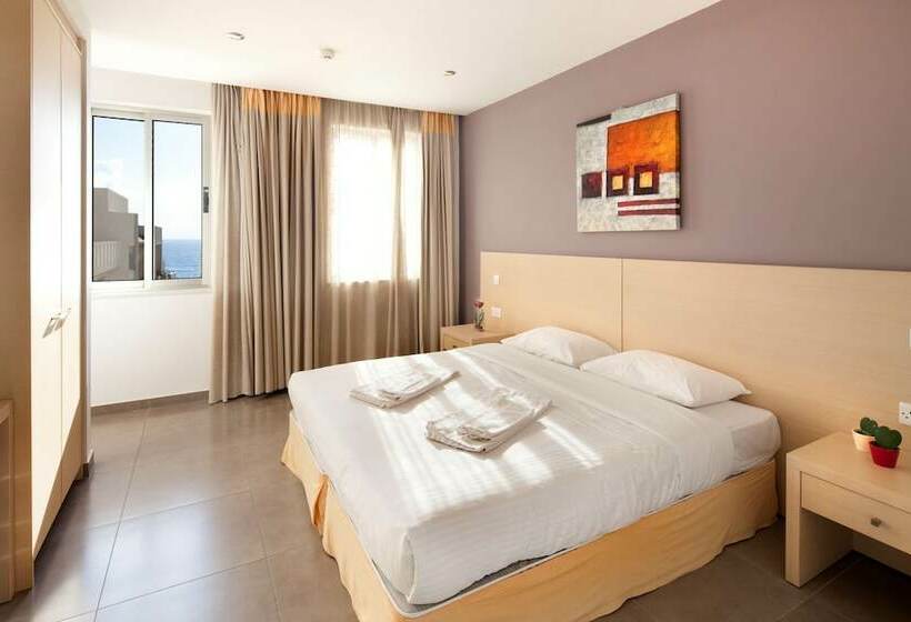 جناح سوبيريور مطل علي البحر, Capital Coast Resort And Spa